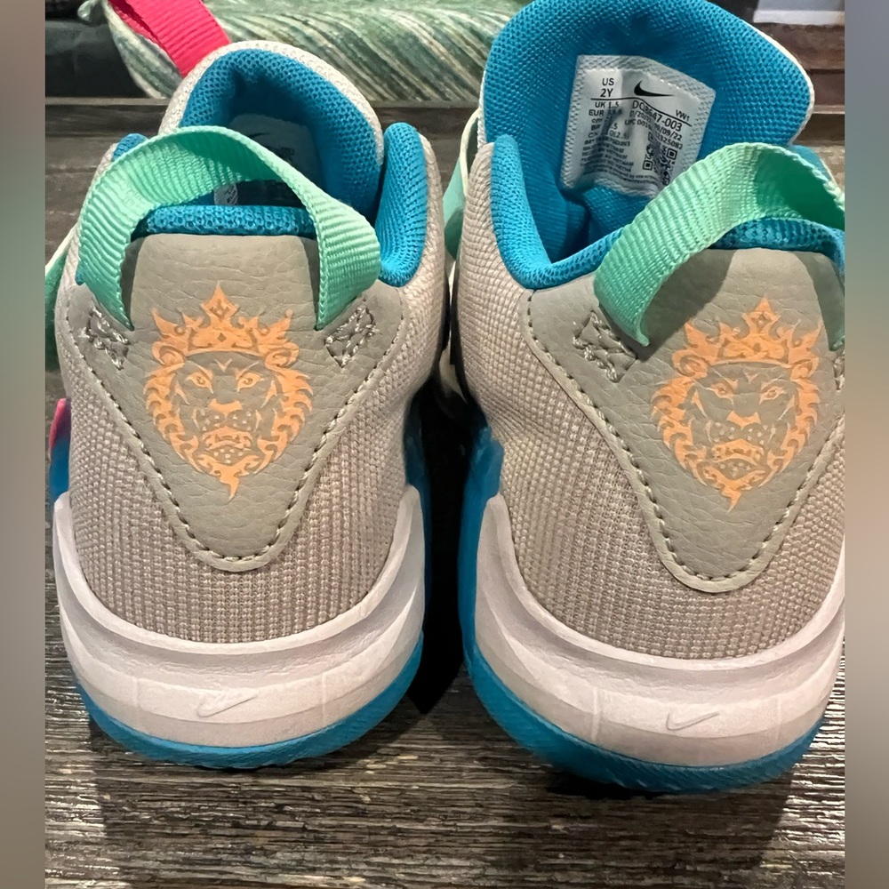 NIKE LEBRON JAMES WITNESS 7 sz 2 - Picture 9 of 11